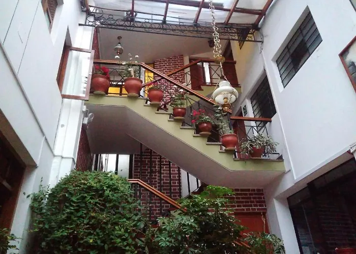 Hotel Whitehouse